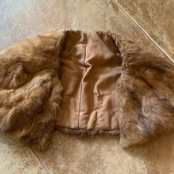 Vintage  large Fur Collar - Picture 1 of 6